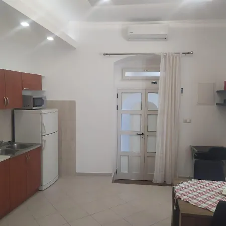 Diki Gasthuis Makarska