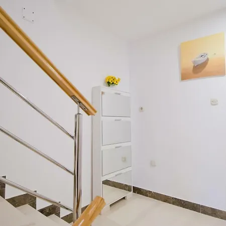 Diki Gasthuis Makarska
